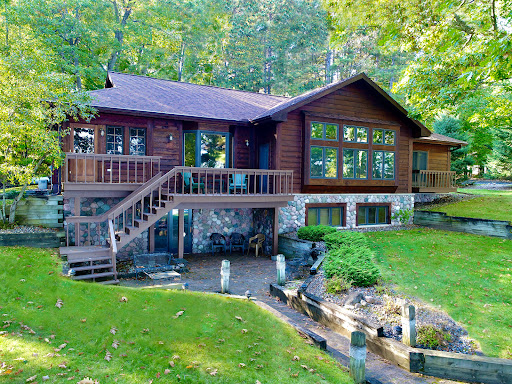 Real Estate Agency «JOLIN-LASIER GROUP | Coldwell Banker, Mulleady Inc. | Minocqua, WI Real Estate | NorthWI.property», reviews and photos, 8262 US-51, Minocqua, WI 54548, USA