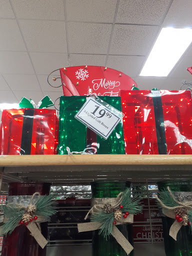Home Goods Store «Christmas Tree Shops», reviews and photos, 41 Gusabel Ave, Nashua, NH 03063, USA