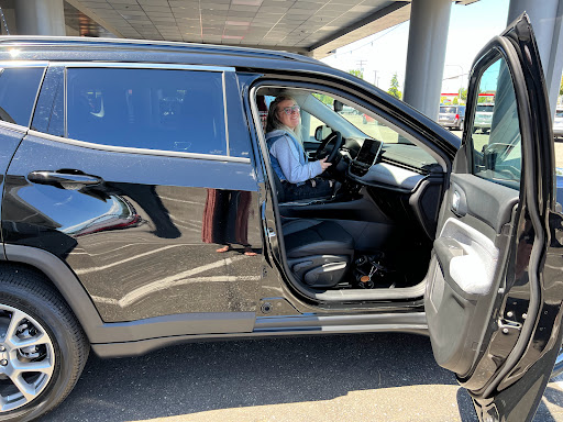 Car Dealer «Enumclaw Chrysler Jeep Dodge», reviews and photos, 726 Roosevelt Ave, Enumclaw, WA 98022, USA