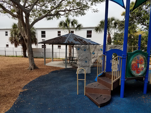 Community Center «River Park Community Center», reviews and photos, 301 11th St N, Naples, FL 34102, USA