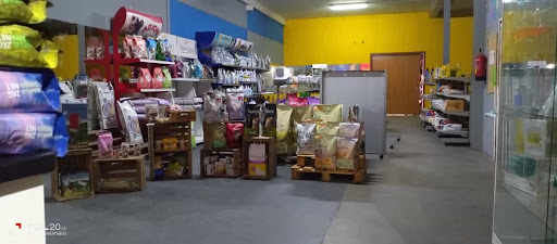 MASCOTAS Y JARDÍN AQUATERRA en Cedillo del Condado, Toledo