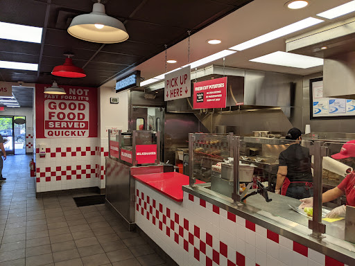 Shopping Mall «Shops On Lake Avenue», reviews and photos, 345 S Lake Ave, Pasadena, CA 91101, USA