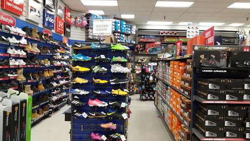 Sporting Goods Store «Big 5 Sporting Goods - Alhambra», reviews and photos, 620 E Valley Blvd, Alhambra, CA 91801, USA