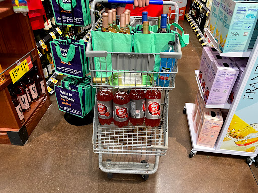 Grocery Store «Kroger», reviews and photos, 1571 N State St, Greenfield, IN 46140, USA