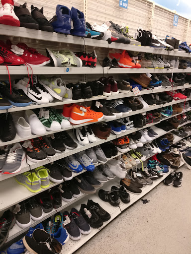 Clothing Store «Ross Dress for Less», reviews and photos, 4370 Okeechobee Blvd, West Palm Beach, FL 33409, USA