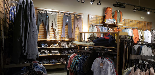 Camping Store «REI», reviews and photos, 22 Chapel View Blvd, Cranston, RI 02920, USA