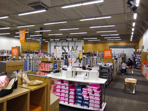 Shoe Store «DSW Designer Shoe Warehouse», reviews and photos, 7896 Dublin Blvd, Dublin, CA 94568, USA