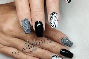 Glamour nails image