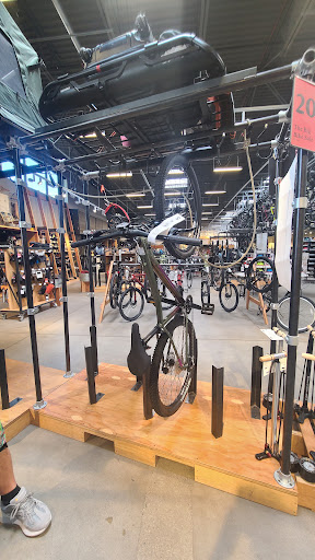 Camping Store «REI», reviews and photos, 9637 E County Line Rd, Englewood, CO 80112, USA