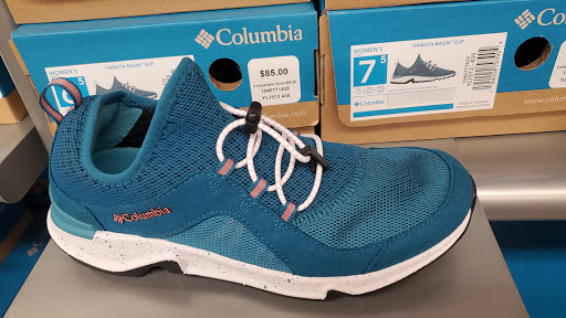 Sportswear Store «Columbia Sportswear Outlet Store at Tanger Outlets», reviews and photos, 4000 Arrowhead Blvd #710, Mebane, NC 27302, USA