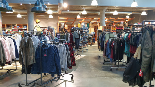 Camping Store «REI», reviews and photos, 71 Raymond Rd, West Hartford, CT 06107, USA