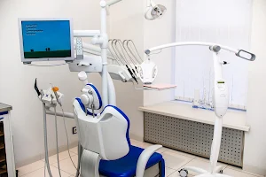 Klinika Stomatologii Doktor Dent image