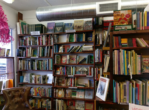 Used Book Store «Bumbershoot Books», reviews and photos, 639 SW 152nd St, Burien, WA 98166, USA