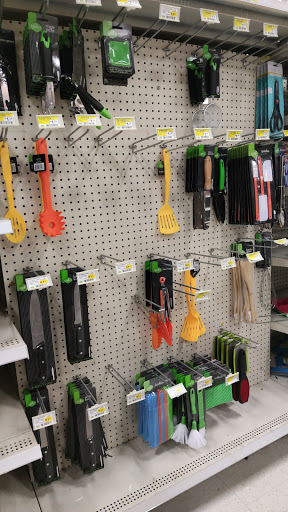 Supermarket «Cash Saver Grocery», reviews and photos, 3044 Wilson Ave, Louisville, KY 40211, USA