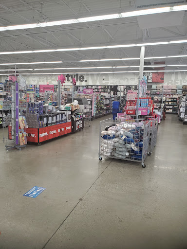 Variety Store «Five Below», reviews and photos, 7591 North Point Pkwy #800, Alpharetta, GA 30022, USA