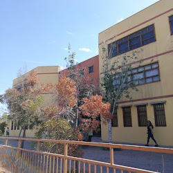 Colegio Sagrado Corazon, Lo Espejo