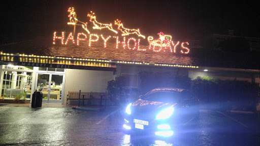 Grocery Store «Brunos Market & Deli», reviews and photos, Junipero St & 6th Ave, Carmel-By-The-Sea, CA 93923, USA