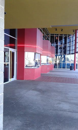 Movie Theater «Regal Cinemas Spotlight 14», reviews and photos, 1100 N Interstate Dr, Norman, OK 73072, USA