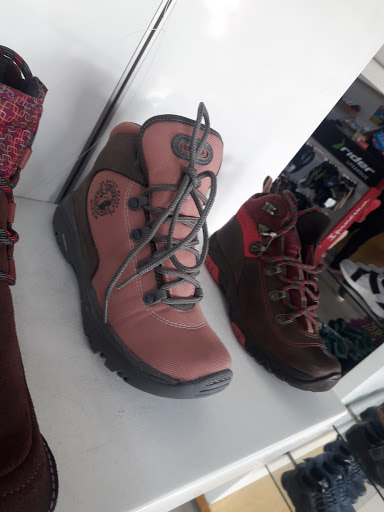 Stores to buy women's high boots Cali