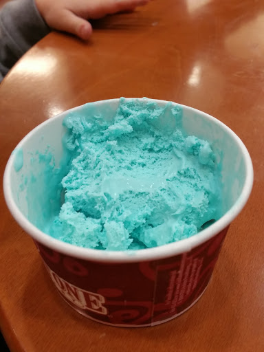 Ice Cream Shop «Cold Stone Creamery», reviews and photos, 900 E Battlefield Rd #116, Springfield, MO 65807, USA