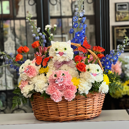 Florist «Downtown Flowers And Gift Shop», reviews and photos, 130 E Charlemont Ave, Kingsport, TN 37660, USA