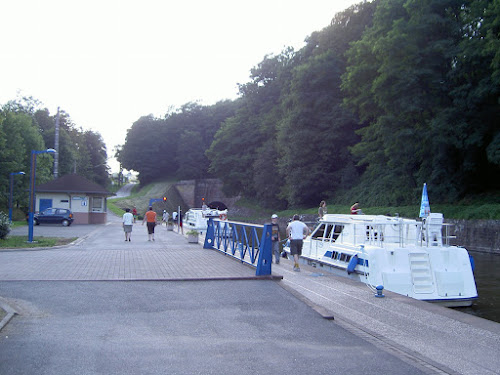 attractions Tunnel fluvial d'Arzviller Arzviller