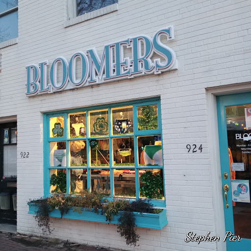 Bloomers, 924 King St, Alexandria, VA 22314, USA, 