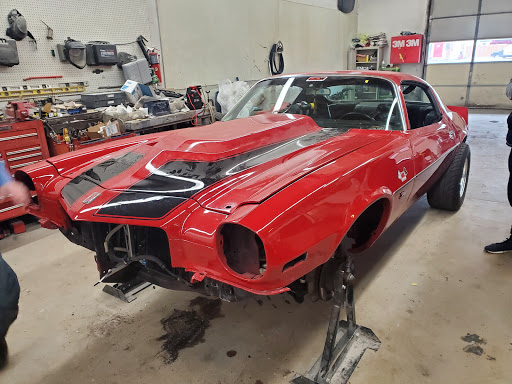 Auto Body Shop «Forrest Auto Body Inc», reviews and photos, 950 Villa St, Elgin, IL 60120, USA