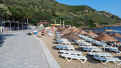 Photo de Aria Claros Beach entouré de montagnes