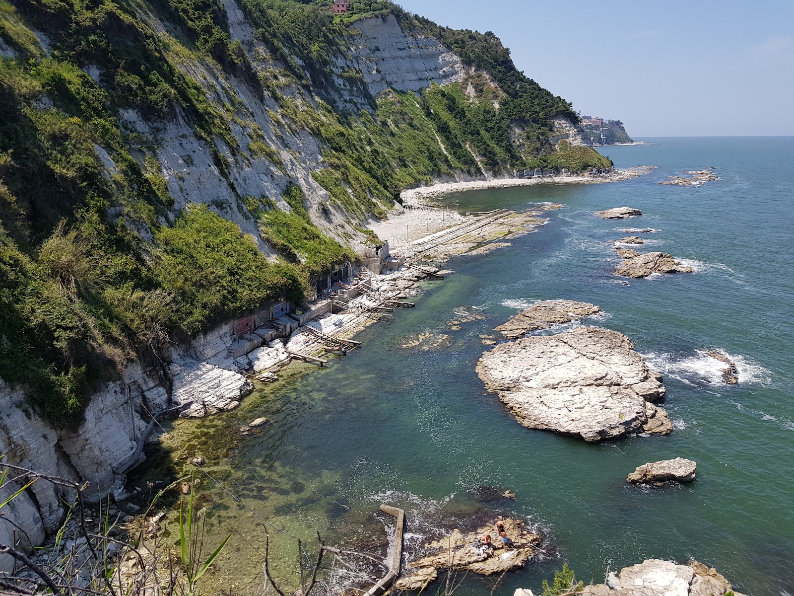 Spiaggia della Vedova的照片 位于自然区域