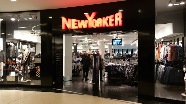 NEW YORKER - Prodejna textilu a oděvů