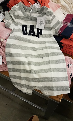 Clothing Store «Gap Outlet», reviews and photos, 18 West Lightcap Rd, Pottstown, PA 19464, USA
