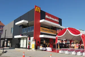 McDonald's Kupang image