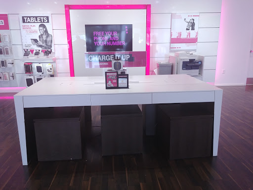 Cell Phone Store «T-Mobile», reviews and photos, 7305 Sudley Rd, Manassas, VA 20109, USA