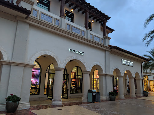 MAC Cosmetics, 1530 Buena Vista Dr #1b, Lake Buena Vista, FL 32830, USA, 