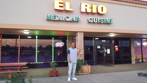 Mexican Restaurant «El Rio», reviews and photos, 1919 N Green River Rd, Evansville, IN 47715, USA