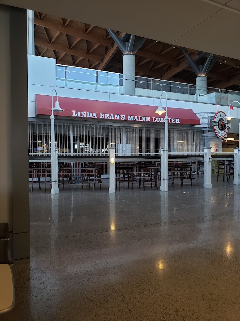 Linda Bean's Lobster Cafe 04102