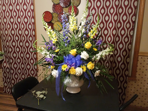 Florist «The Flower Barn & 1864 Boutique», reviews and photos, 7716 Rochester Rd, Gasport, NY 14067, USA