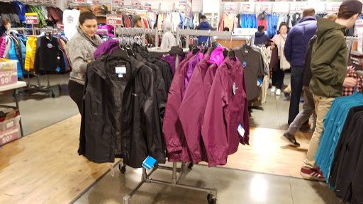 Sportswear Store «Columbia Sportswear Outlet Store at Seattle Premium Outlets», reviews and photos, 10600 Quil Ceda Blvd #920, Tulalip, WA 98271, USA