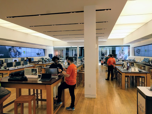 Computer Store «Microsoft Store - Scottsdale Fashion Square», reviews and photos, 7014 E Camelback Rd #1288, Scottsdale, AZ 85251, USA