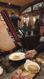 Photo n°65 de Restaurant La Petite Taverne à Huez ()