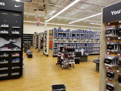 Sporting Goods Store «Academy Sports + Outdoors», reviews and photos, 145 Moss Grove Blvd, Knoxville, TN 37922, USA