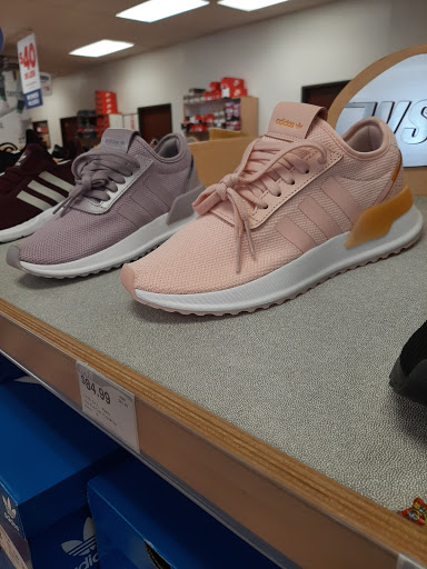 Shoe Store «WSS», reviews and photos, 6250 Atlantic Ave, Bell, CA 90201, USA