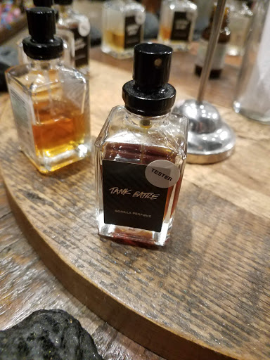 Cosmetics Store «Lush», reviews and photos, 112 E Broadway, Bloomington, MN 55425, USA