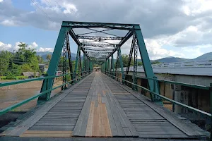 Tha Pai Memorial Bridge image