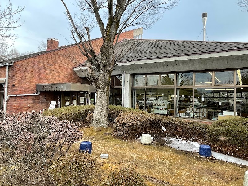 佐久市中央図書館