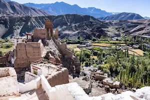 Basgo gompa image