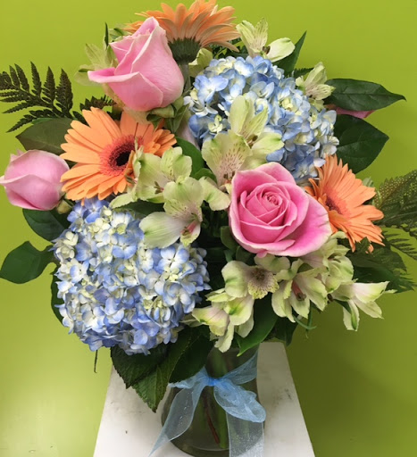 Florist «Sweet William & Thyme», reviews and photos, 19 E Railroad Ave, Jamesburg, NJ 08831, USA