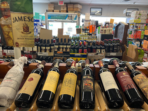 Liquor Store «Elmsford Wine & Spirits», reviews and photos, 111 E Main St, Elmsford, NY 10523, USA