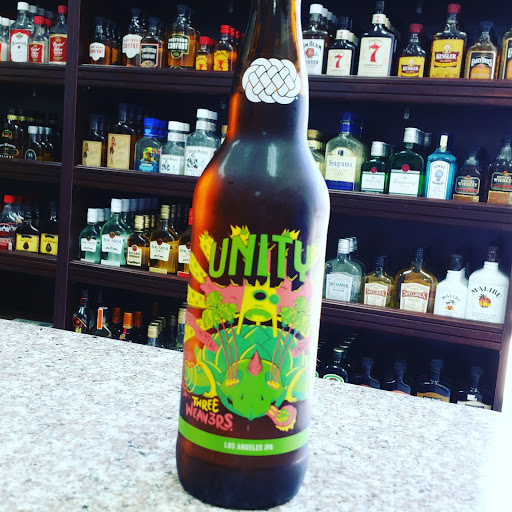 Liquor Store «The Red Barn Liquor», reviews and photos, 1760 W 6th St #101, Corona, CA 92882, USA